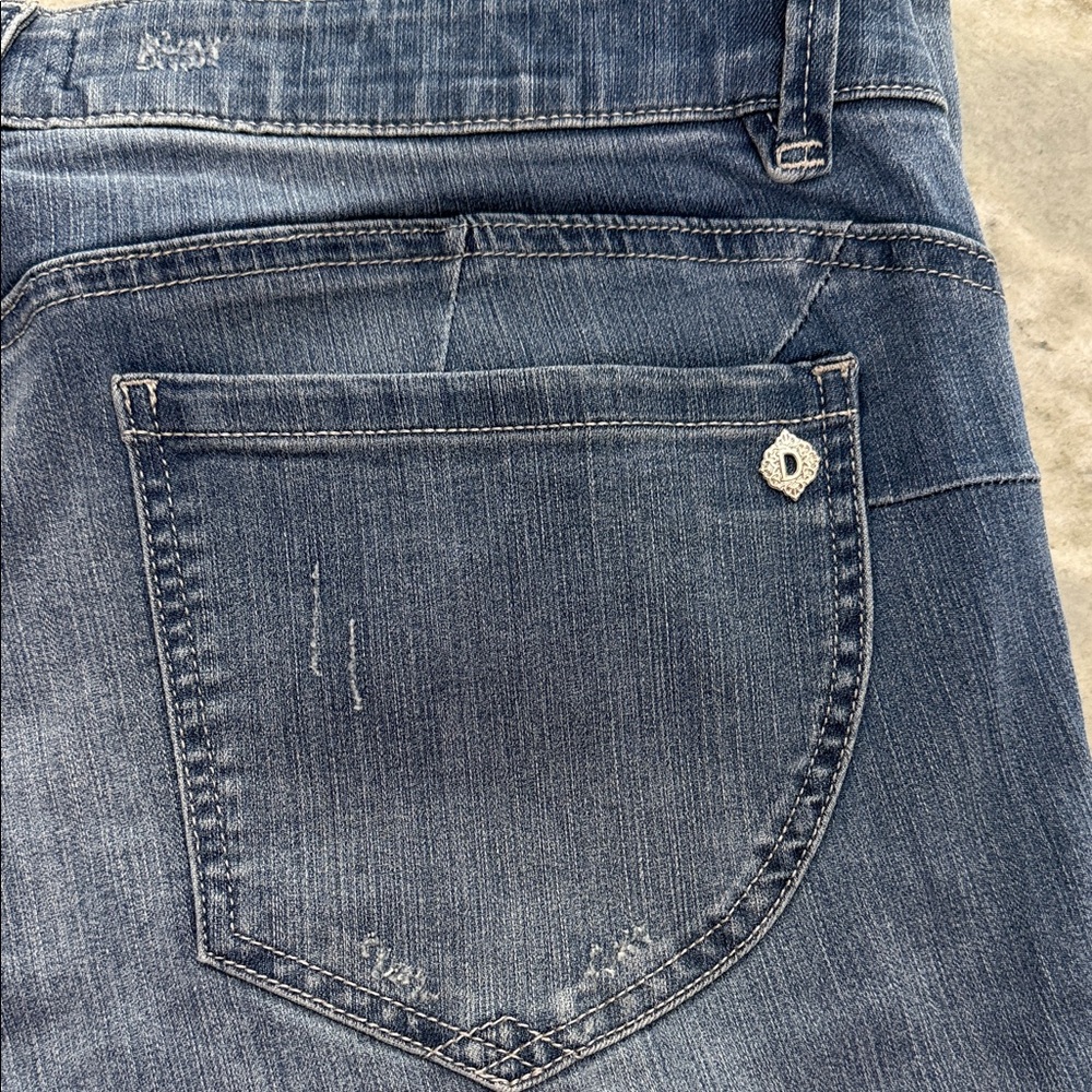 Democracy Medium Blue Ab-Solution Ankle Skimmer Jeans - Picture 5 of 7